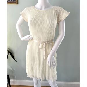 Disney D-Signed Ivory Cream Pleated Dress with Lace Sleeves size Juniors M